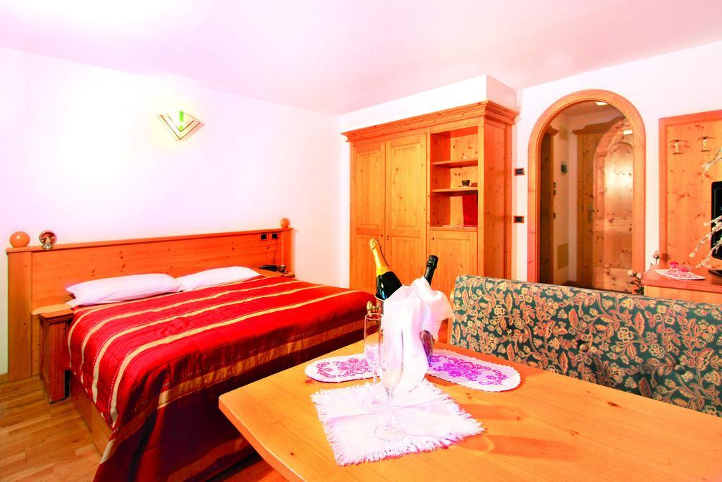 קאמפיטלו די פאסה Hotel Diamant Park מראה חיצוני תמונה